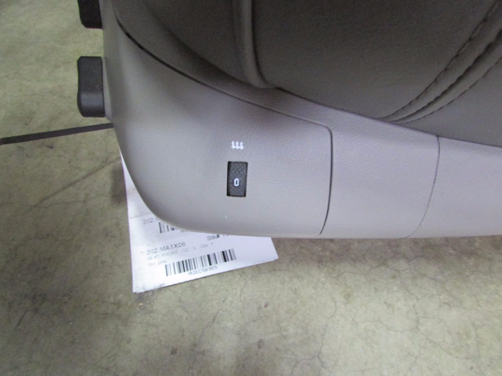 Maserati Quattroporte, RH, Right Front Seat, Grey, Used