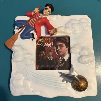 Vintage Harry Potter 2001 Hallmark Picture Frame Quidditch Resin Ceramic 