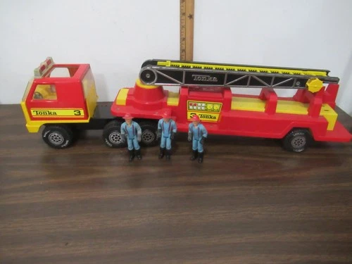 Tonka vintage Red & Yellow Hook & Ladder truck set with 3 firemen figure