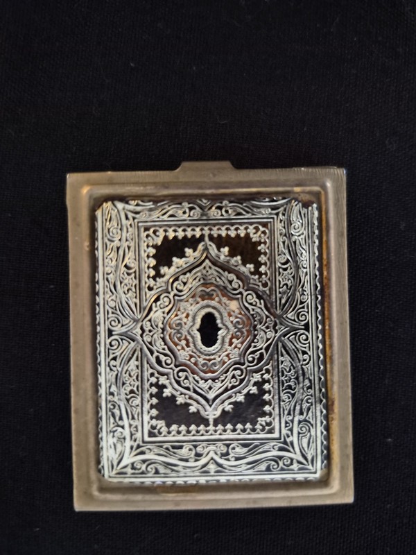 Vintage Metal Match Case with wooden flat matches - Excellent preowned