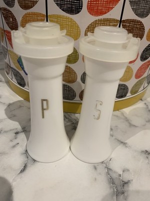 Vintage Tupperware Salz & Pfefferstreuer weiß / gold Schriftzug gebraucht Sanduhr