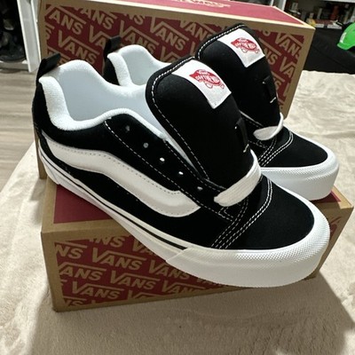 Knu Skool VANS Sneakers Black/ True White Size Men 4/Women 5.5 New w/box