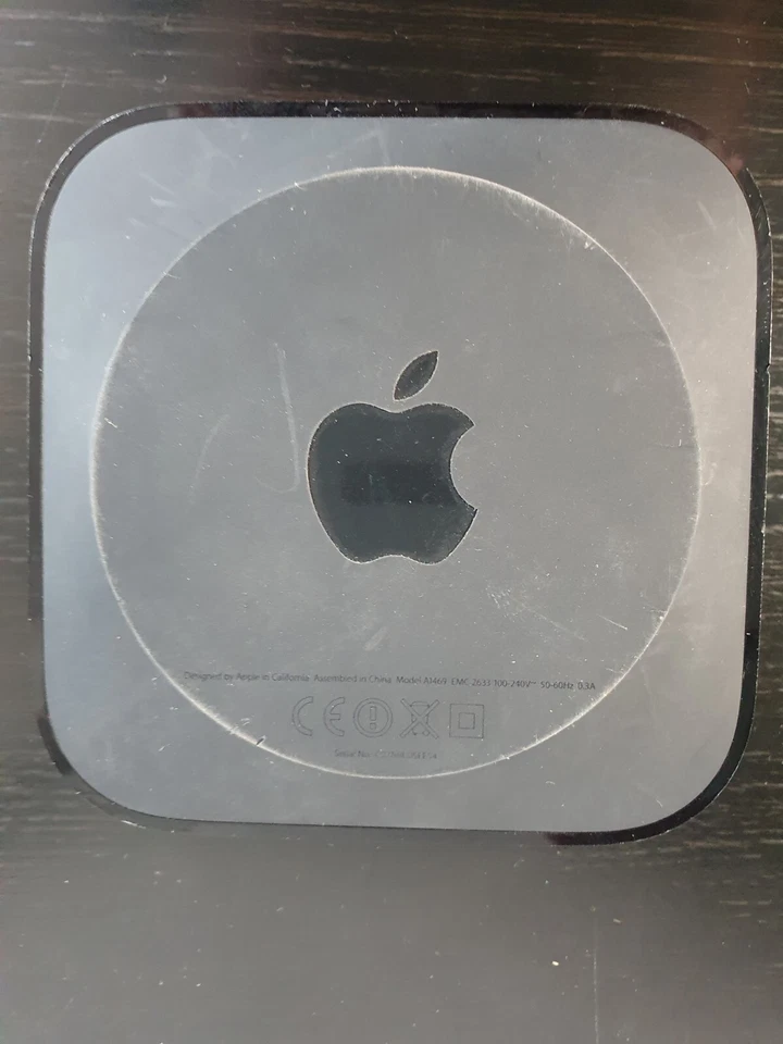 Apple TV 3rd Generation 1080p Media Streamer Box With Remote Control A1469 - Image 3 of 3