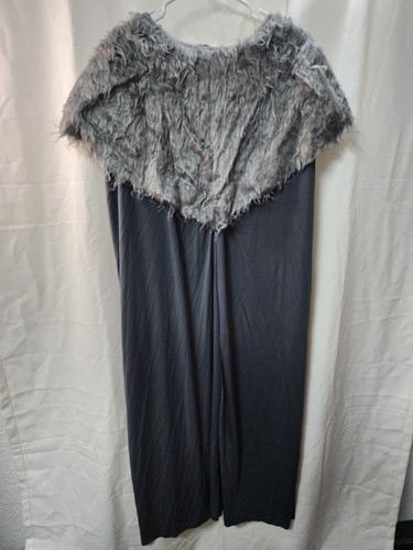 California Costumes Adult Dragon Master Cape w/ Medallion Dress Up Costume,Gray - Picture 4 of 12