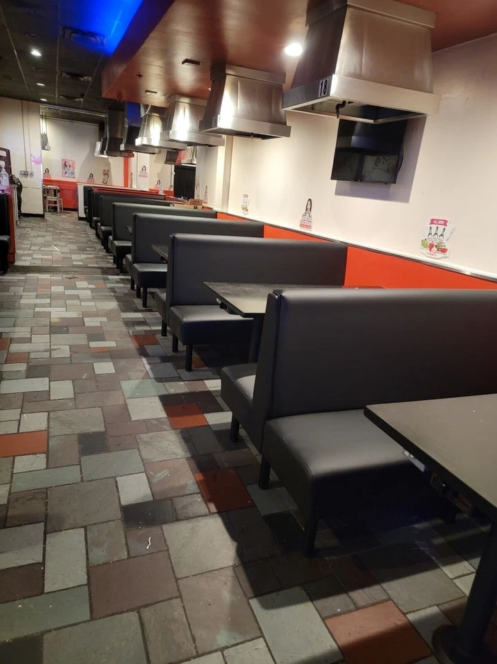 Fabricación de muebles de cabina de restaurante comercial y asientos tapizados Foto 3 de 4