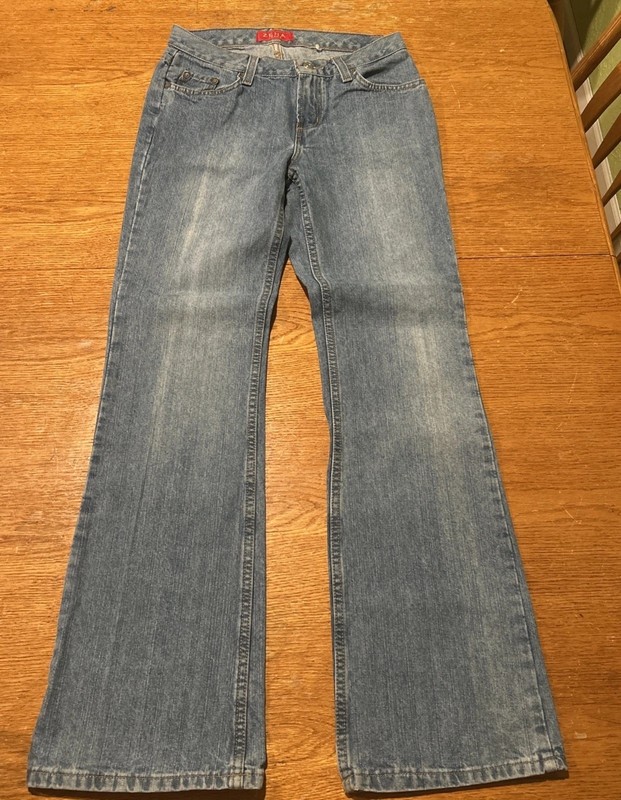 Vintage Ladies Zena Jeans Blue Stone Washed Size 4A 29 X 31 Appr. Flare leg  EVC