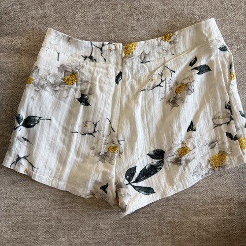NWT L'atiste by Amy 2 Piece Outfit With Shorts and Crop Top *Cute* Size Large - Picture 7 of 7