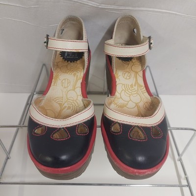 Fly London Yuna Damen-Keilsandalen Schuhe Knöchelriemen geschlossene Zehenpartie rot marineblau UK 3