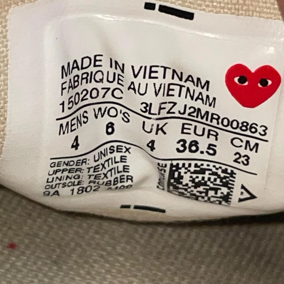 Converse Comme Des Garcons Play Half Heart All Star Low Top Shoes Women’s Size 6 - Image 3 of 4