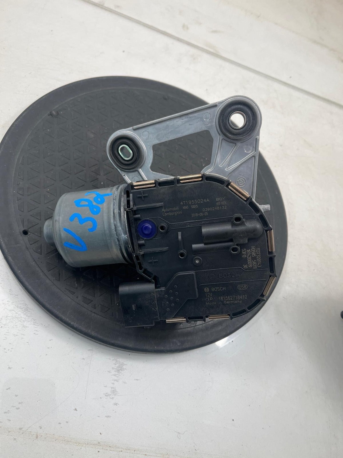 RH Wiper Motor Front LAMBORGHINI HURACAN 19