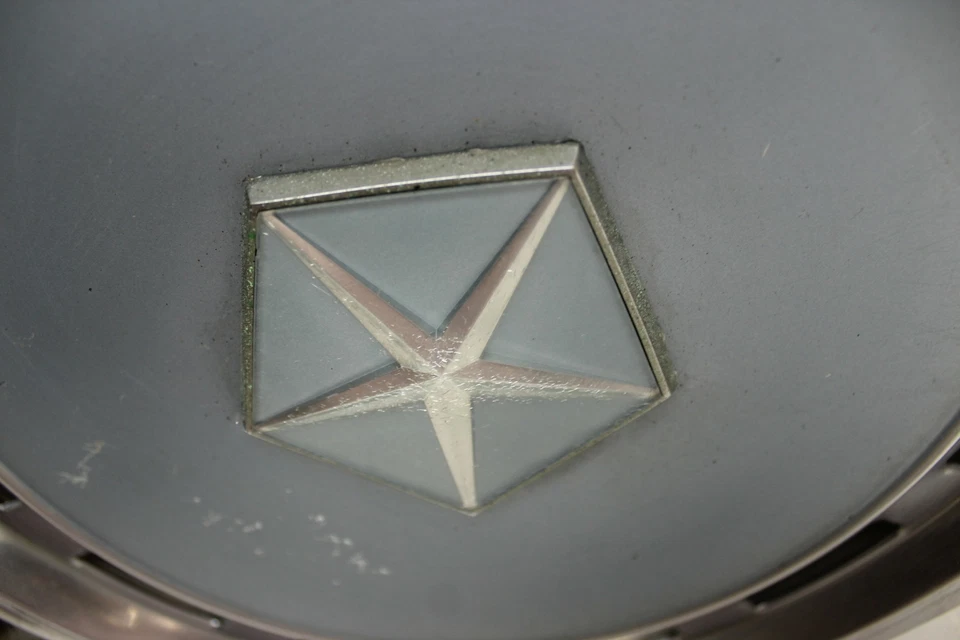 Juego de tapacubos azul Mopar 14" Dodge Aries Reliant Chrysler LeBaron 1982 fabricante de equipos originales (3802) Foto 4 de 4