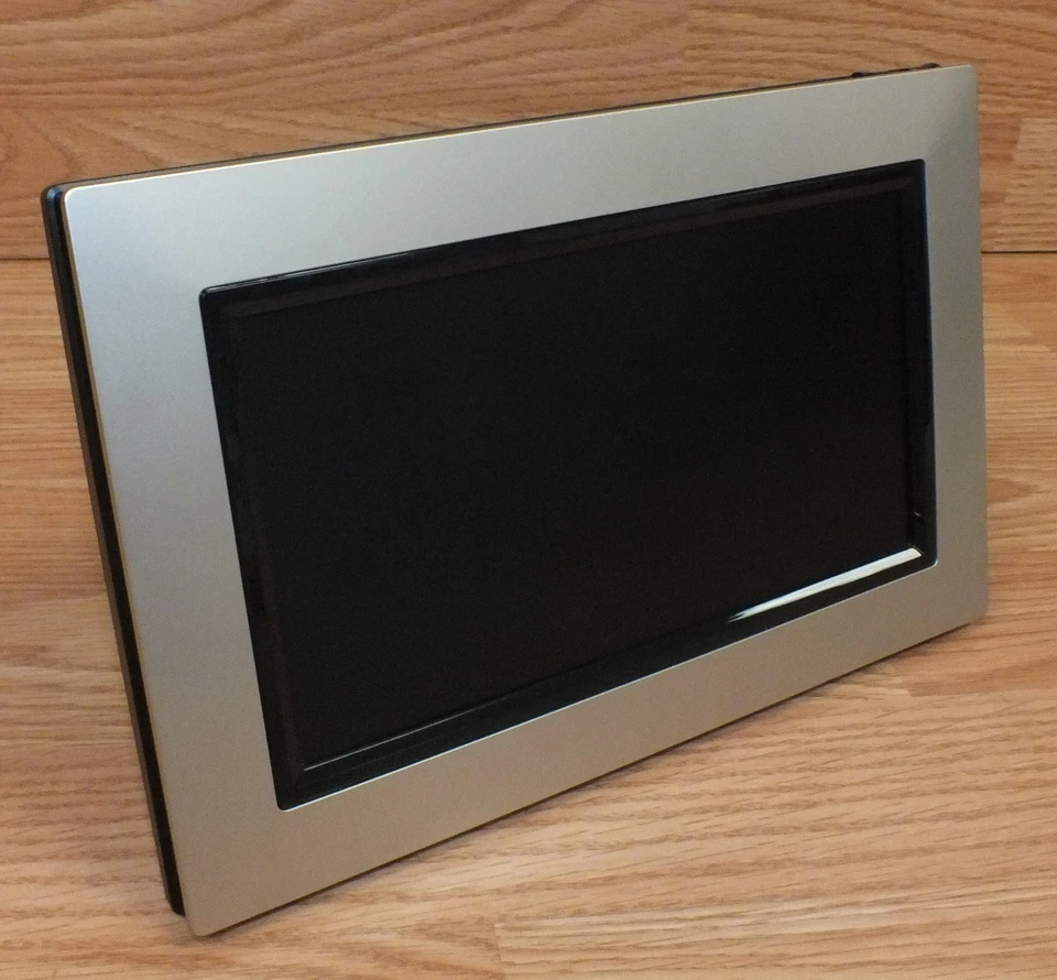 Genuine GiiNii (GN-801W) 8" (inch) Digital Picture Frame With Power Supply  - Image 4 of 4