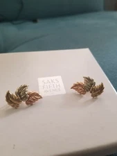 *VINTAGE* 14K YELLOW - ROSE - WHITE GOLD TRI-COLOR LEAF POST STUD EARRING