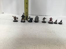 VTG Lot of 8 2004 Assorted D D Dungeons  Dragons Miniatures Figures