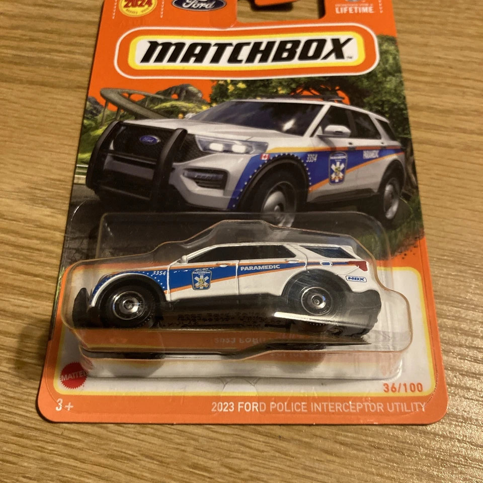 MATCHBOX 2024 36 WHITE & 2025 #75 BLACK 2023 FORD POLICE EXPLORER UTILITY  4 PCS - Image 2 of 4