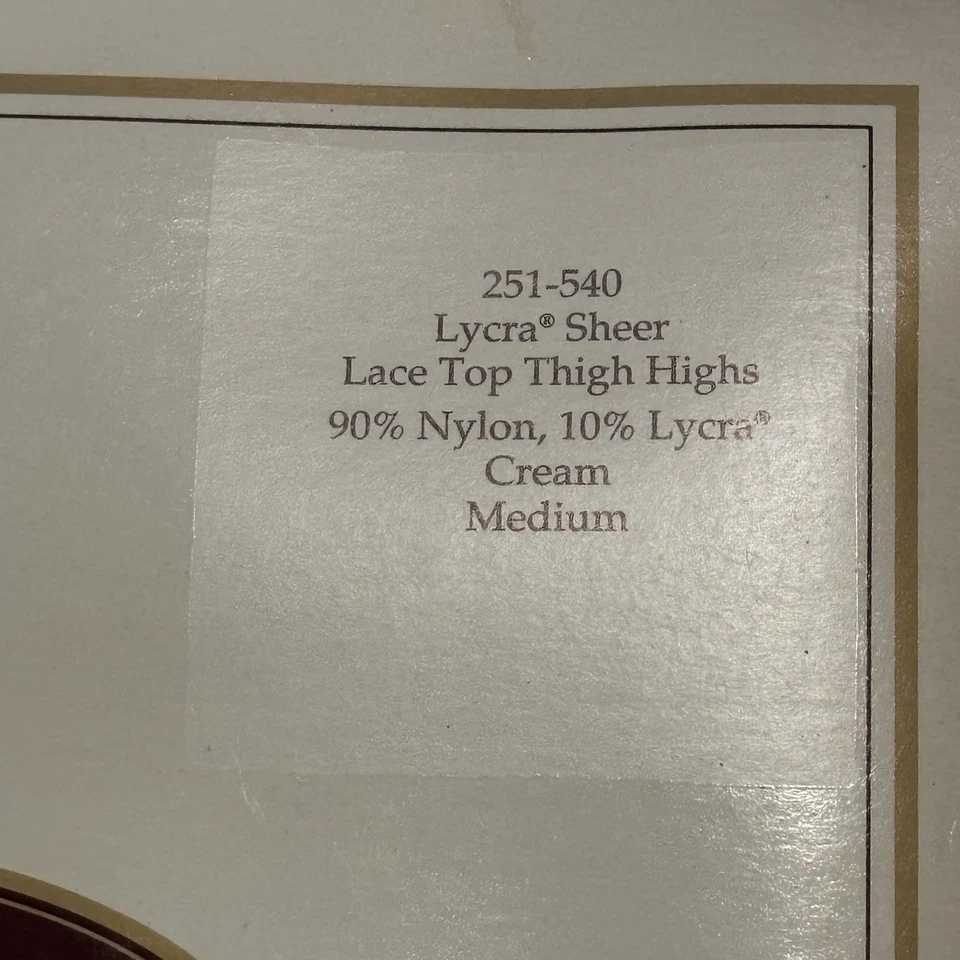 Medias vintage Victoria's Secret de encaje transparente hasta el muslo crema 251-540 talla M Foto 4 de 4