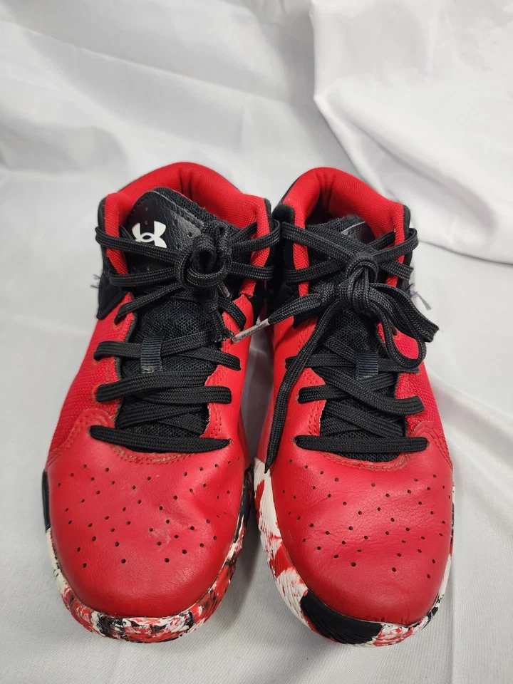 Zapato de baloncesto Under Armour unisex-niño preescolar Jet '21 talla 2 Y Foto 2 de 4