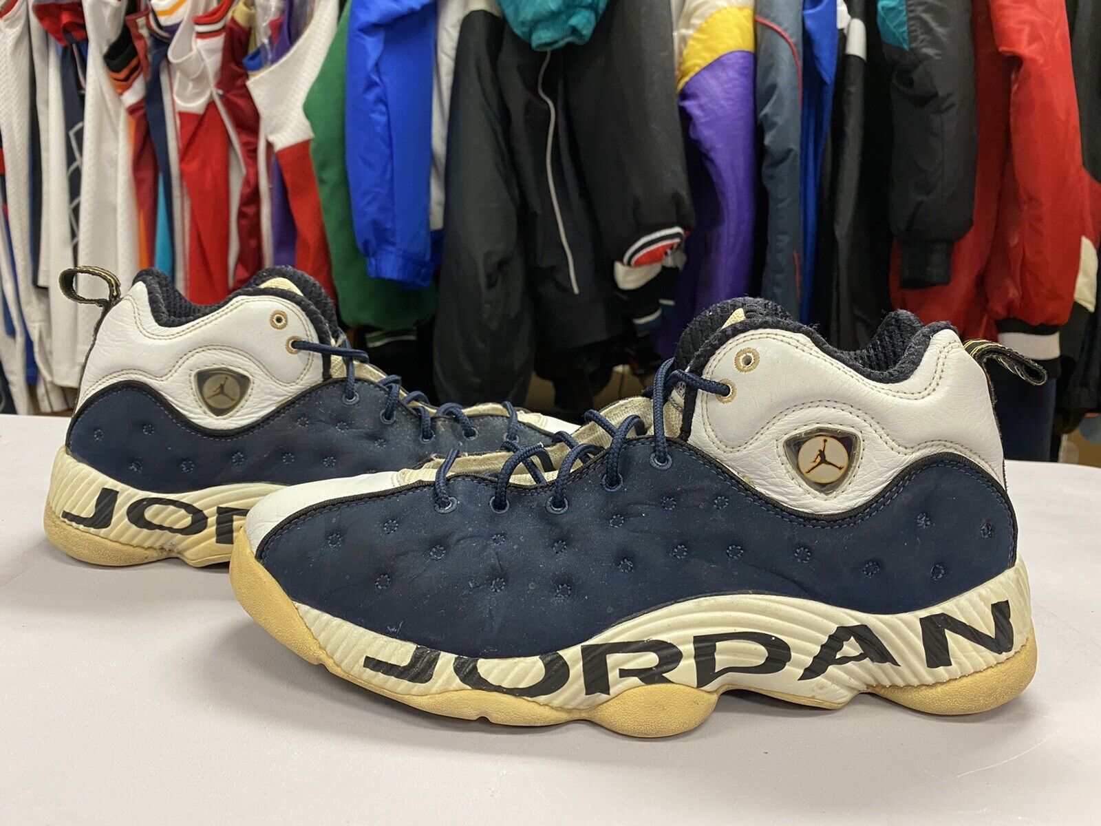 Used Jordan Team Sneaker White Navy Size 12 Authe… - image 2