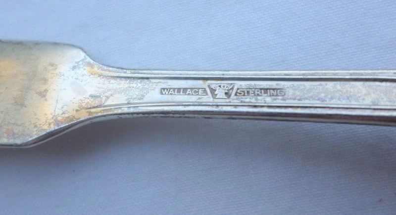 Cuchillo Wallace punta rosa plata esterlina 5-5/8" pulgadas esparcidor de mantequilla Foto 3 de 4