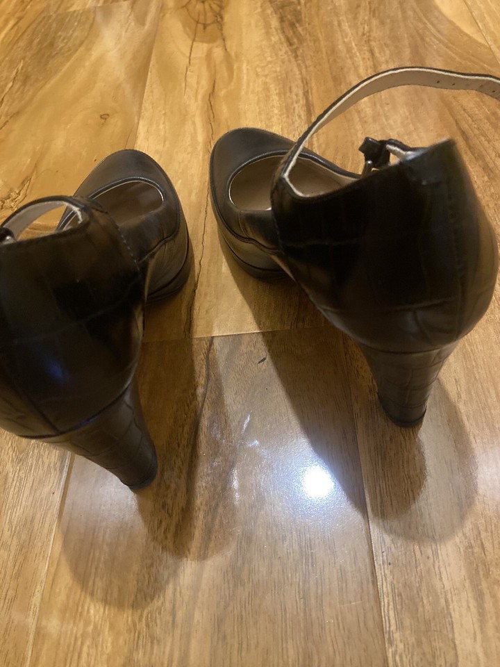 clarks narrative heels