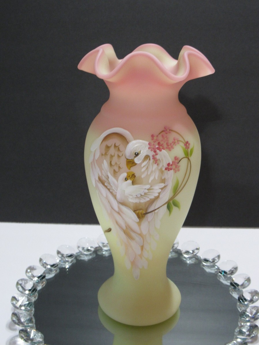 FENTON GLASS 2007 BURMESE FENTON GLASS 2007 BURMESE