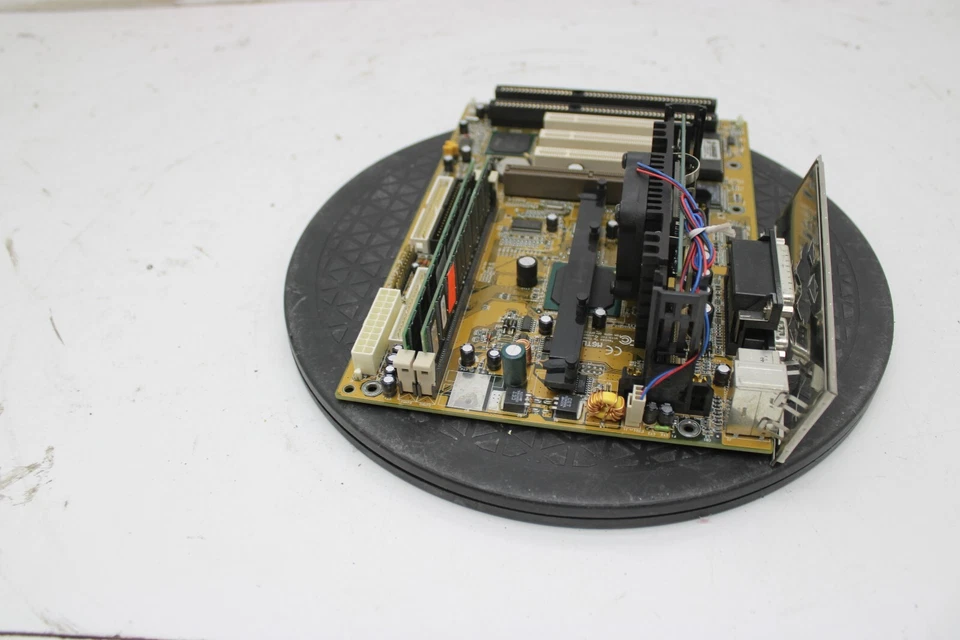 Biostar M6TLD Motherboard w/ Intel Celeron MMX 400MHz 256MB Ram - Image 2 of 4