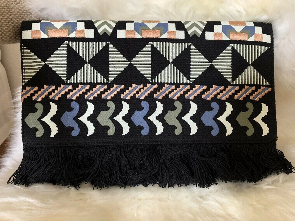 Stella and dot taj clutch sale