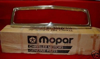 Nuevo de Lote Antiguo MoPar 1989-1991 Chrysler TC Maserati MARCO PARRILLA CROMADO MLDG 4463079 Foto 2 de 2
