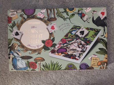 Alice's Down The Rabbit Hole Wurfspiel Wunderland Spiele Sitzsack werfen