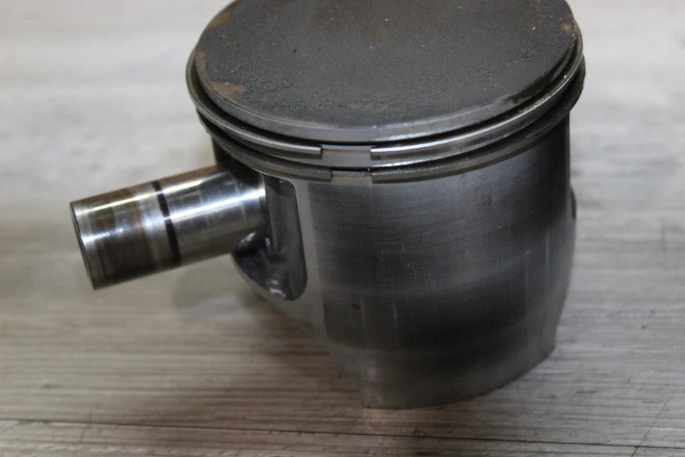 Polaris Rmk 700 1999 motor cilindro diámetro jarra y pistón Foto 3 de 4