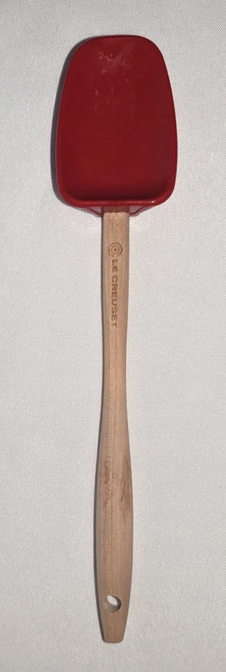 Espátula mediana Le Creuset Craft Series con mango de madera usada en excelente estado Foto 2 de 4