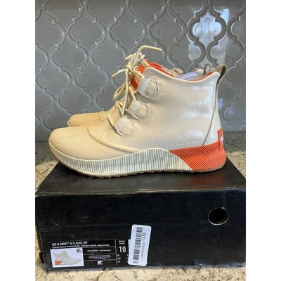Sorel Women's Out N About III Classic Boot - White/Cyber Yellow. Size 10.