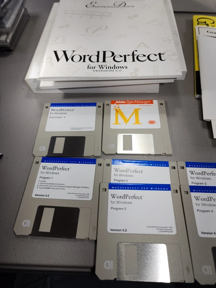 WordPerfect for Windows Draw + Upgrade 5.2 Package Books Manuals Discs Guides NM - Image 4 of 4