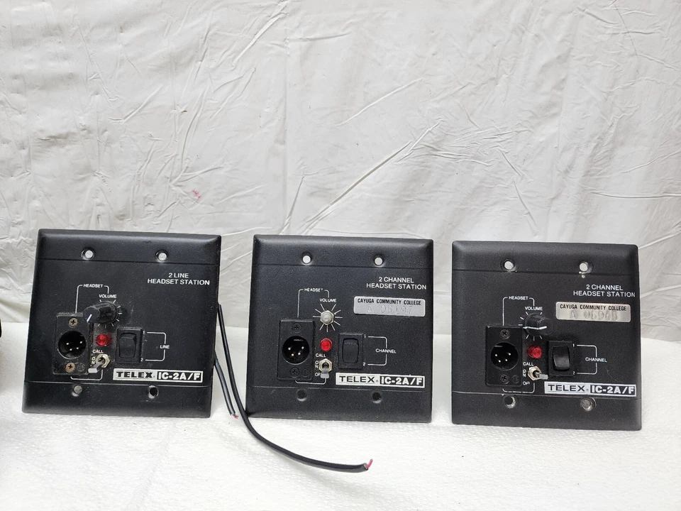 Telex LOT - IC-2A,  IC-2A/F  2 LINE HEADSET STATIONS (x3), Headsets & Mics (x2) - Image 2 of 4