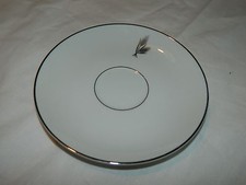 HAND PAINTED FUKAGAWA ARITA SILVER WHEAT 928 SAUCER JAPAN
