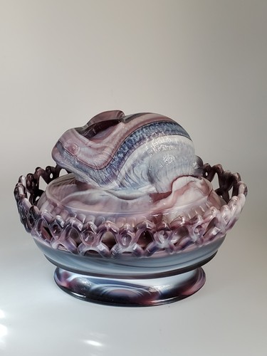 Imperial Glass Purple Slag Nesting Rabbit - Picture 4 of 18