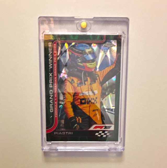 Topps Chrome 2024 F1 Oscar Piastri Hung GP Winner #105 Green Raywave 083/140