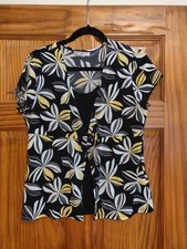 CLAUDIA RICHARD Polyesterbluse schwarz/gelb Blattmuster, Größe L