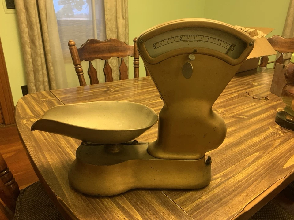 Vintage Toledo Candy Scale, 36oz Capacity - Image 2 of 4