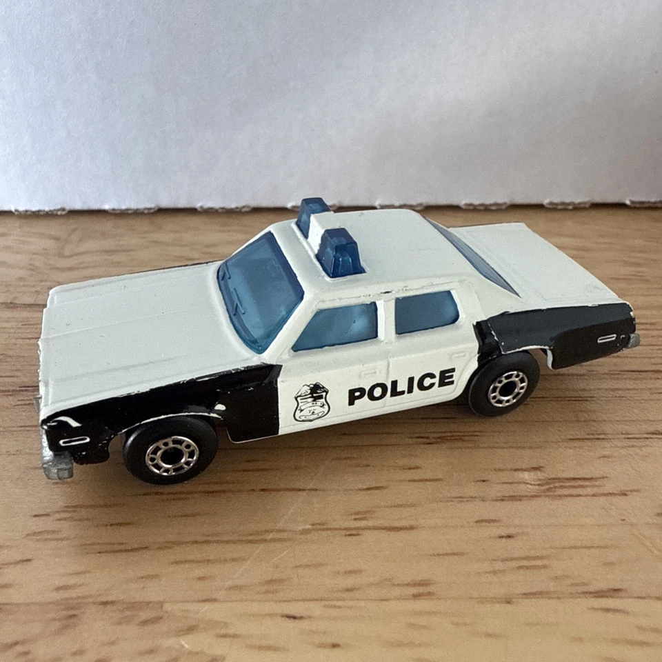 Vintage Matchbox Lesney #10 - Plymouth Gran Fury Police Car With ORIGINAL BOX - Image 4 of 4