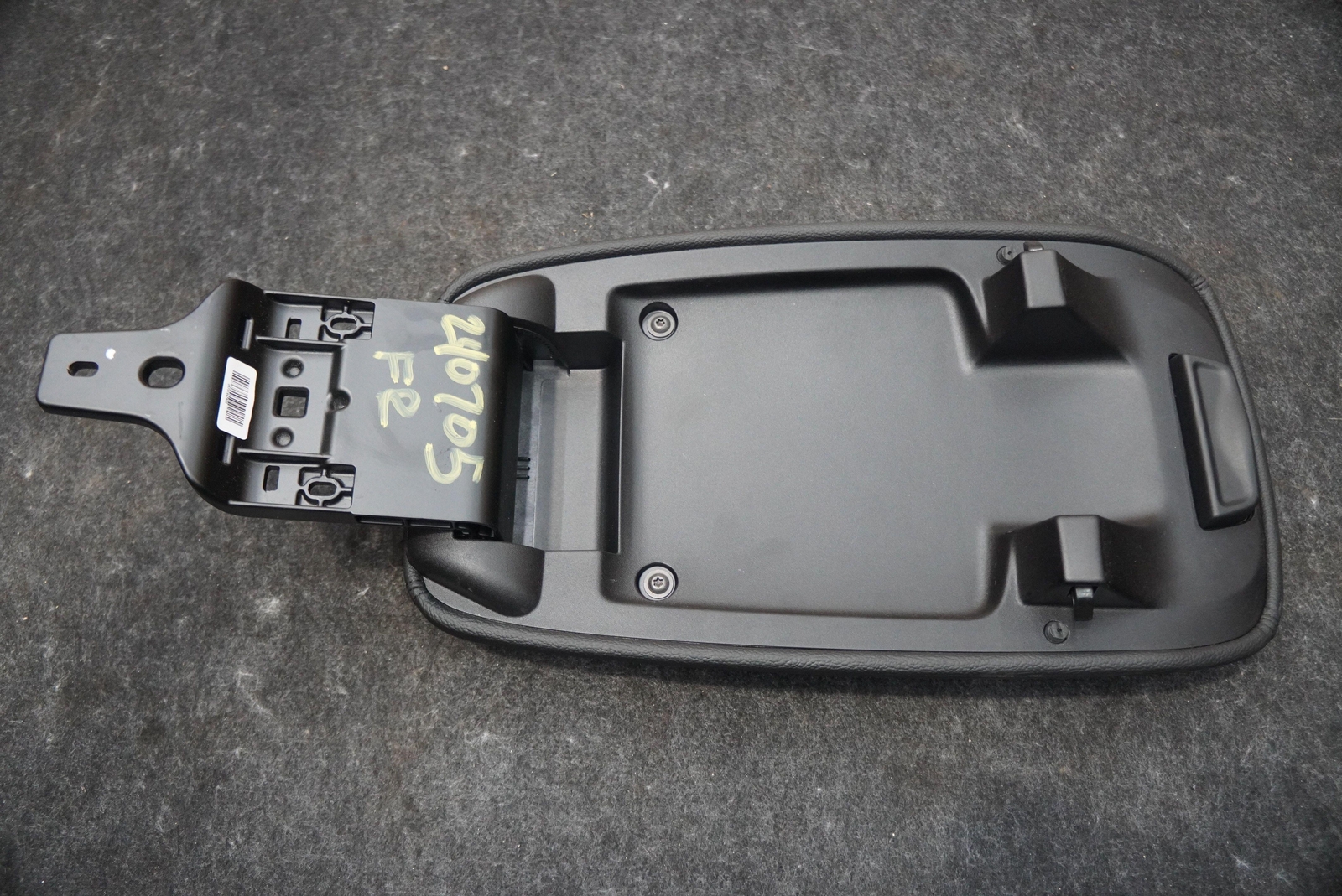 Center Console Armrest Pad Cover Black Nero Leather OEM Maserati Grecale 2023