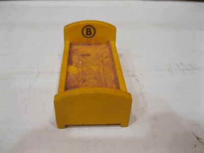 Fisher Price Little People 1975 Sesame Street #938 Yellow Single Bed B for Bert