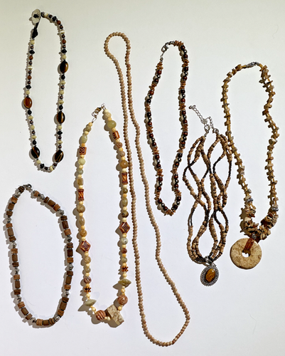 Lot (7) Tan, Brown, Beige Stone Bead Necklaces - 第 1/14 張圖片