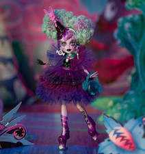 Mattel Monster High SDCC Sweet Screams Twyla Brand New Free Shipping