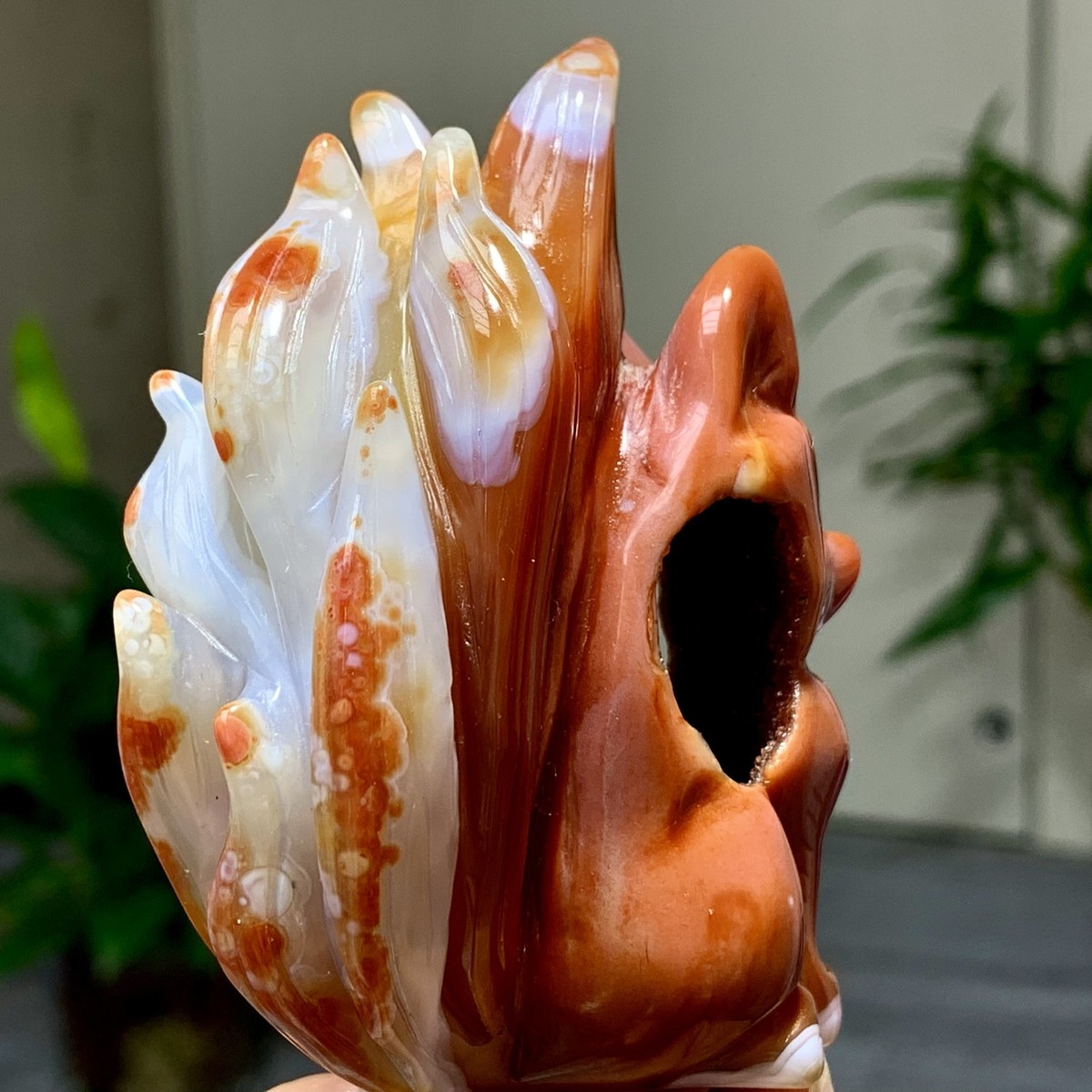 天然石 置物 529g 177GNatural Red Orange Sardonyx Carving nine-tailed fox agate