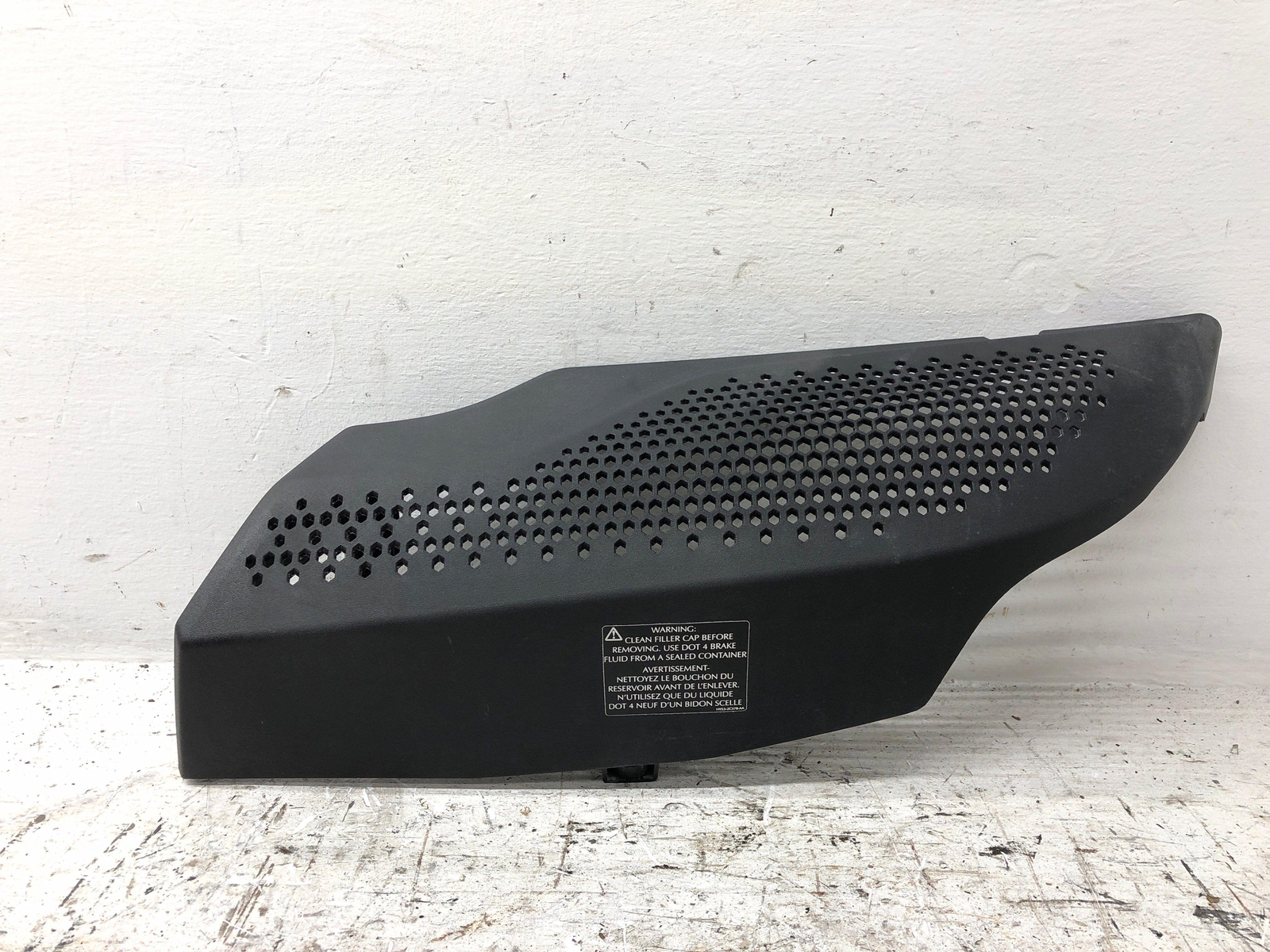 2019-2023 ASTON MARTIN VANTAGE 4.0L LEFT ENGINE SIDE COVER PANEL JY53-6N023-AC