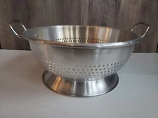 Vollrath 68298 Heavy Duty Aluminum Colander, 11 Qt. Capacity