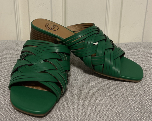 White Mountain Women's Green Woven Mule Open Toe Sandals Size 8M NWOB