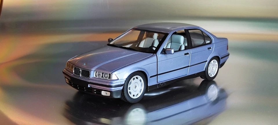 1/18 UT Models 1992 BMW Serie 3 E36 Berline Sedan Voiture Collection No E30 E46 - Photo 2/4