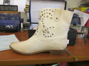 ivory cowboy boots
